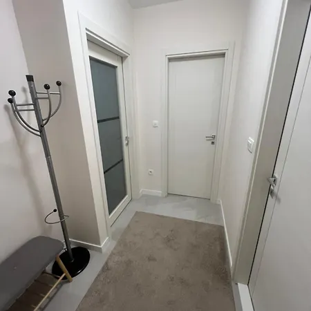 Cozy 1bd Point-garage Available 5e Per Day