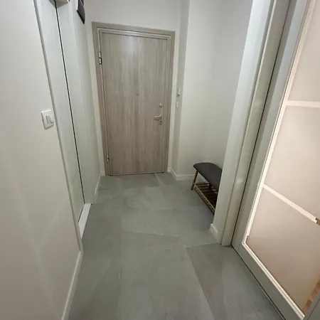 Апартаменты Cozy 1bd Point-garage Available 5e Per Day Подгорица