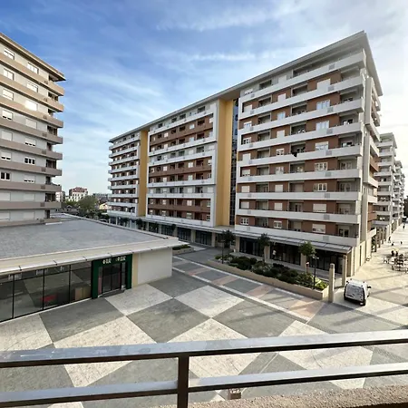 Cozy 1bd Point-garage Available 5e Per Day Apartman Podgorica