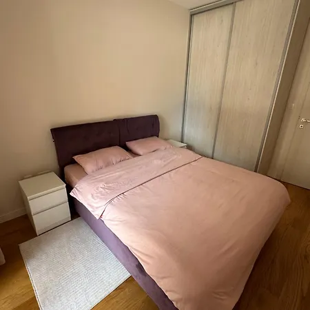 Διαμέρισμα Cozy 1bd Point-garage Available 5e Per Day Ποντγορίτσα